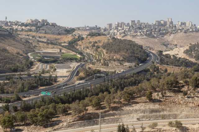 مخطط إسرائيلي لبناء حي استيطاني ومنشأة للنفايات شمال القدس