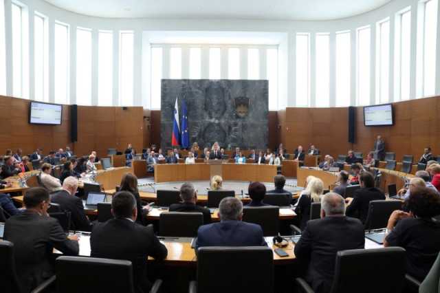سلوفينيا أول دولة أوروبية تحظر تجارة الأسلحة مع إسرائيل