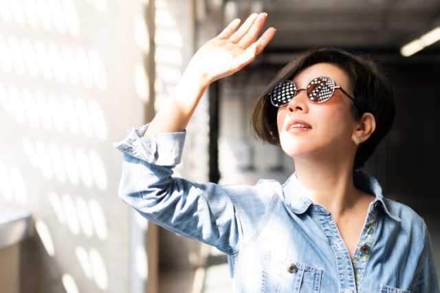 متى تحتاجين لارتداء ملابس الحماية من الأشعة فوق البنفسجية؟