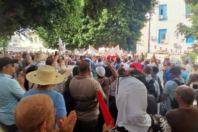 احتجاجات الأساتذة تؤجج المواجهة بين اتحاد الشغل والسلطة في تونس