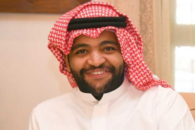بعد سقوطه على المسرح.. خالد المظفر يطمئن جمهوره: لن تنكسر عزيمتي