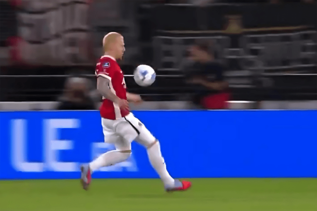 شاهد.. هدف مذهل للاعب هولندي في تصفيات دوري المؤتمر