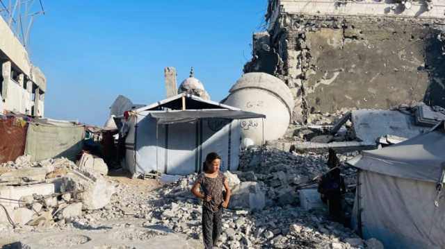 قلق إسرائيلي من بطء نزوح الغزيين وخطة لاستقطاب آلاف الإعلاميين والمؤثرين