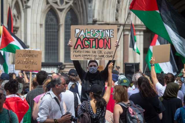 بريطانيا تعتزم محاكمة 60 شخصا لدعمهم حركة فلسطين أكشن
