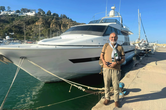 سيناتور سابق يقود وفد باكستان في أسطول الصمود العالمي لمساعدة غزة