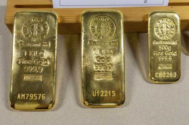 الذهب يتجاوز 4300 دولار متجها لأفضل مكاسب أسبوعية منذ 17 عاما