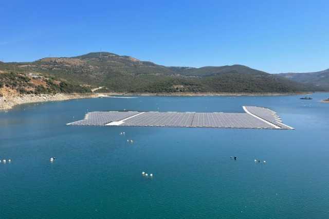 لماذا وضع المغرب ألواحا شمسية على سطح سد طنجة المتوسط؟