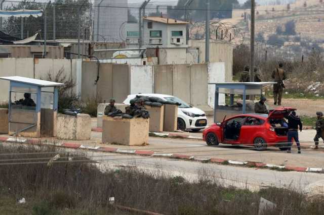 حواجز الاحتلال بالضفة.. مصائد وتنكيل وإعاقة لحياة الفلسطينيين