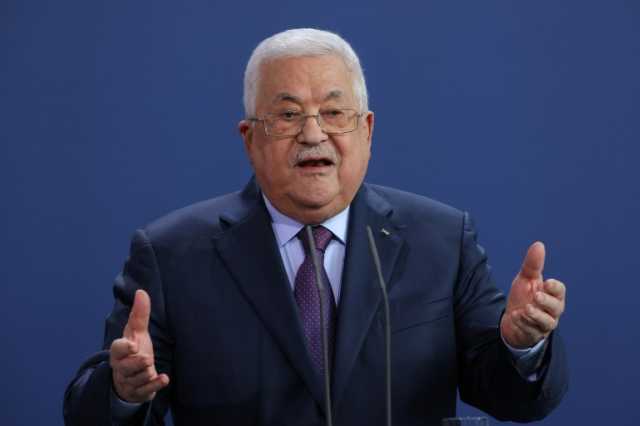 عباس رافضا دعوات التهجير: فلسطين ليست للبيع