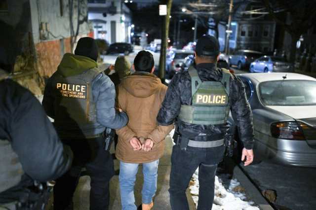 رويترز: واشنطن قد تبدأ اليوم ترحيل مهاجرين إلى ليبيا