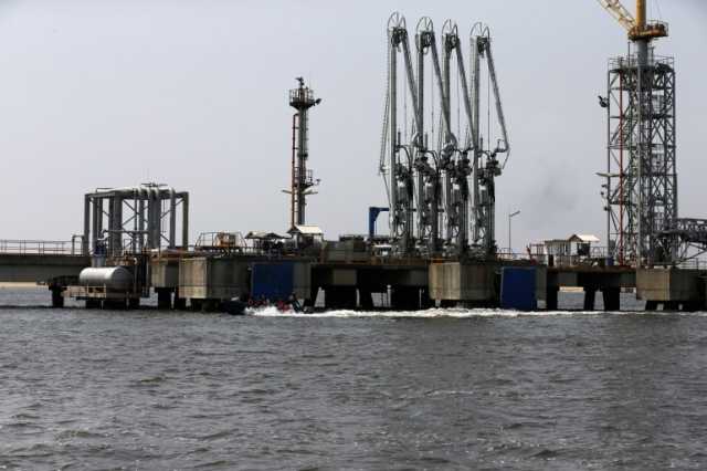 نيجيريا تتراجع عن رسوم استيراد الوقود لمخاوف نقص الإمدادات