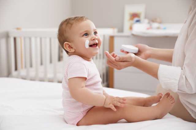 مواد خطرة في كريمات الأطفال؟ هكذا تتأكدين من شراء منتج آمن