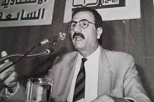 حسين الشرع.. تعرف إلى والد الرئيس السوري