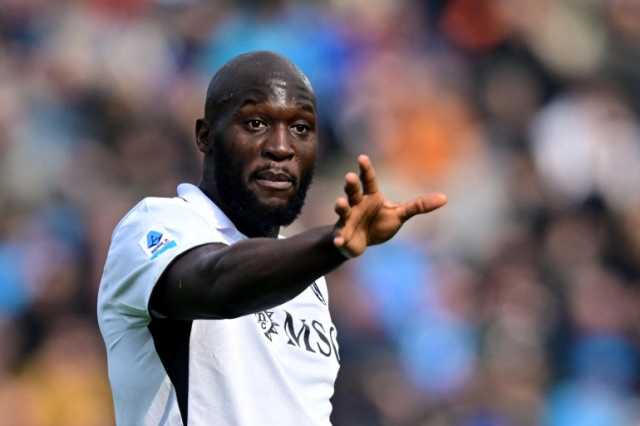 عملية ابتزاز تحرم لوكاكو من حضور جنازة والده