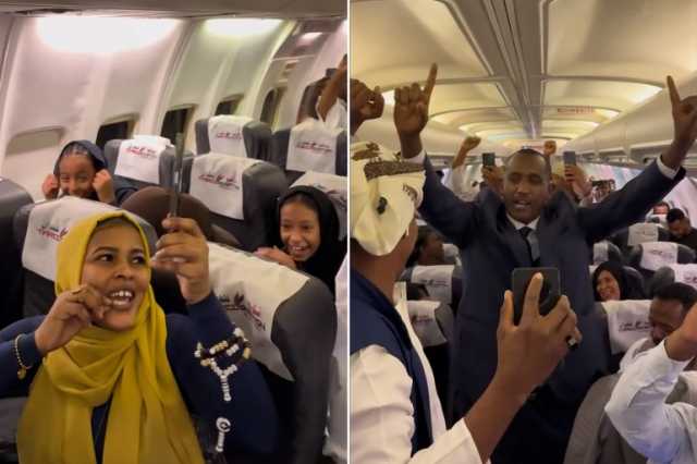 احتفالات السودانيين بانتصارات الجيش تصل إلى السماء