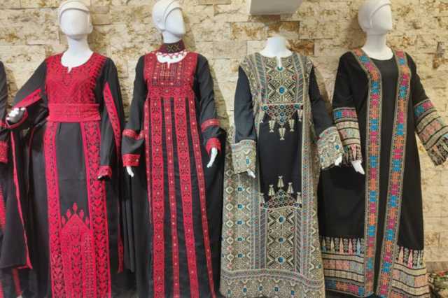 الثوب الفلسطيني ينافس القفطان في ليالي القاهرة الرمضانية