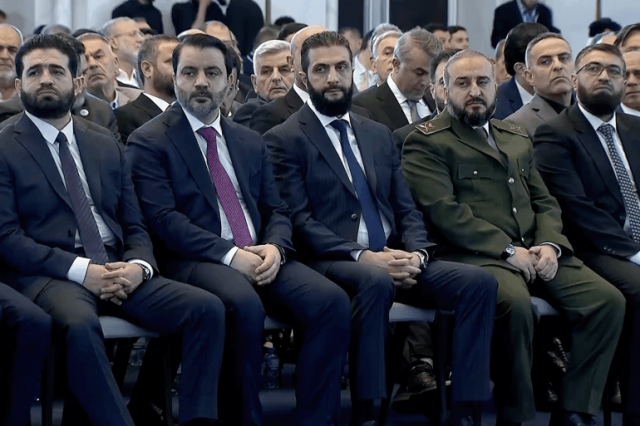 أبرز وزراء الحكومة السورية الجديدة.. مؤهلاتهم ومحطات في حياتهم