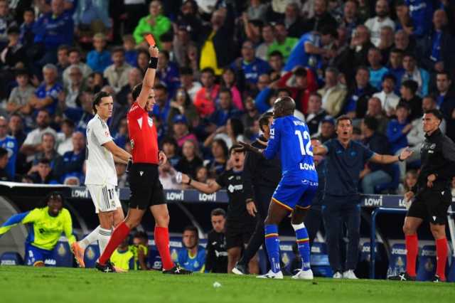 طرد مدافع خيتافي بعد ثوان من دخوله أمام ريال مدريد.. صحيح أم محاباة للملكي؟