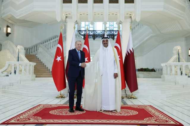 أمير قطر يجري مباحثات مع الرئيس التركي في الدوحة