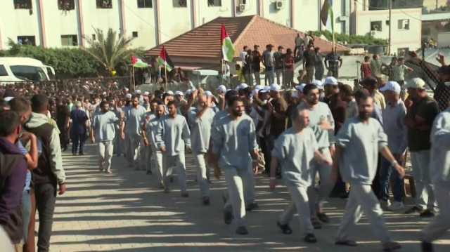 حماس تبارك تحرير الأسرى وتعتبره إنجازا تاريخيا