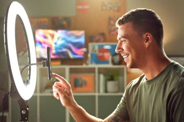 معهد رويترز: صانعو الأخبار يتفوقون على الإعلام التقليدي في هذه البلدان