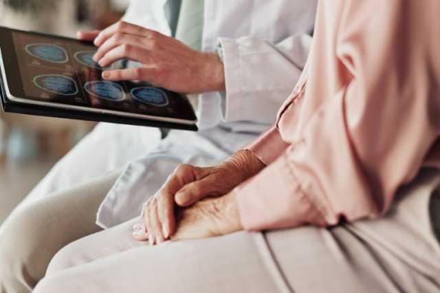 فحص بسيط يكشف عن الإصابة بالخرف قبل عقود من ظهور الأعراض