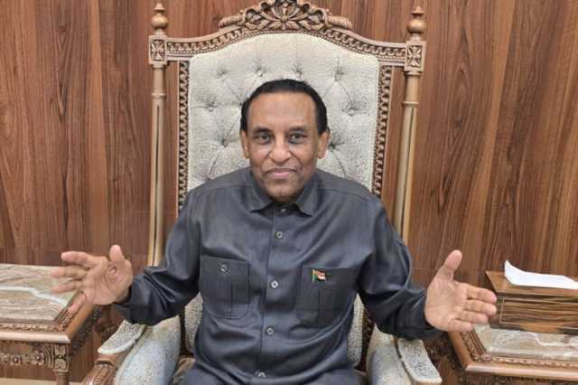 رئيس وزراء السودان في حوار مع الجزيرة نت بعد قليل