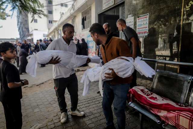 3 شهداء في رفح والجيش الإسرائيلي يغلق محور فيلادلفيا