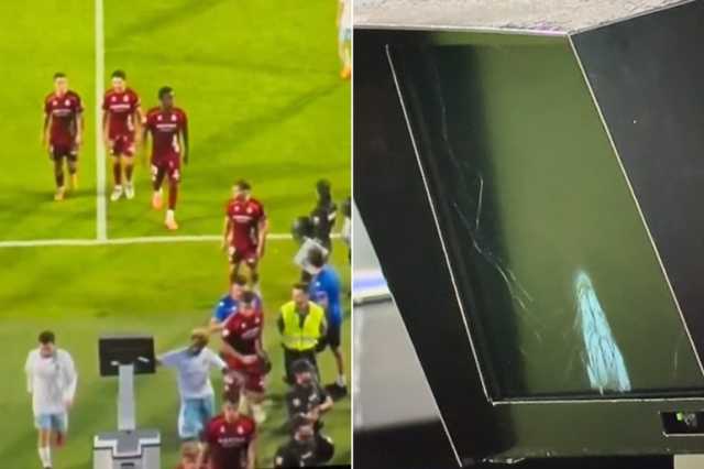 شاهد.. طرد لاعب بسبب تحطيمه شاشة الفار