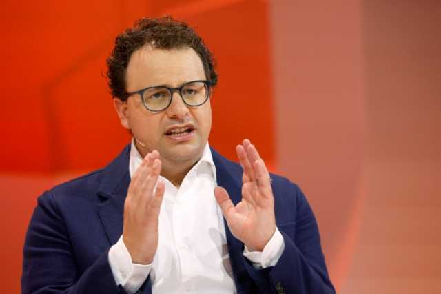 مشبها إياها بالسجائر.. مؤسس آنثروبيك يحذر شركات الذكاء الاصطناعي