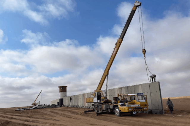 ماذا تعرف عن منظومة التحصينات على الحدود العراقية مع سوريا؟