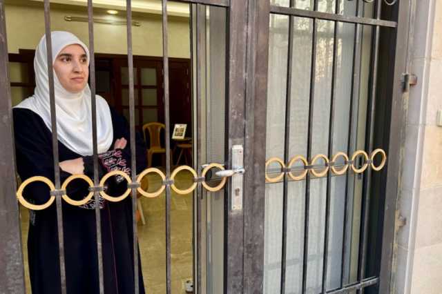 عقاب إسرائيلي مضاعف.. الصحفية سمية جوابرة رهن الحبس المنزلي منذ عامين