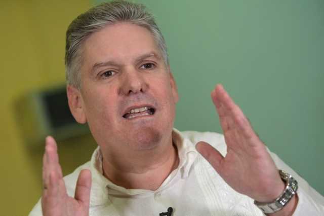 كوبا.. اتهام وزير الاقتصاد السابق بالفساد والتجسس