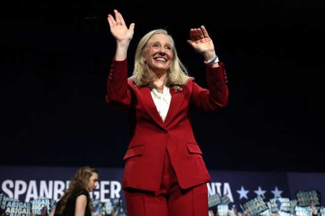 أبيغيل سبانبرغر.. ضابطة استخبارات تحكم ولاية فرجينيا