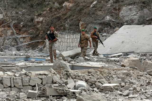 غارات إسرائيلية على جنوب لبنان وعون يتهم تل أبيب بعرقلة انتشار الجيش