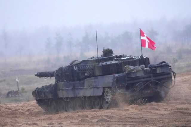 لماذا أقدمت الدانمارك على التجنيد الإجباري للفتيات؟