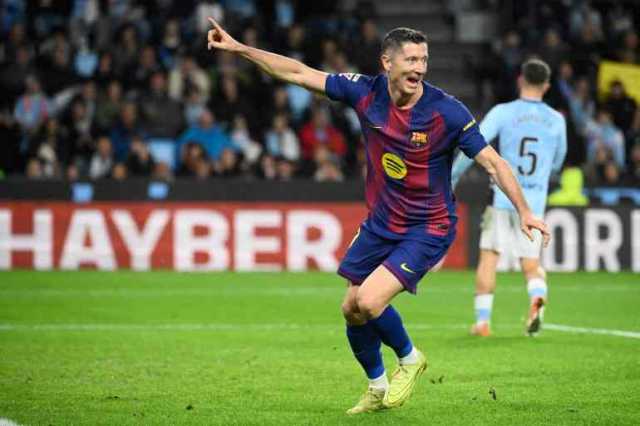 ليفاندوفسكي يتخطى نيمار في قائمة هدافي برشلونة التاريخيين