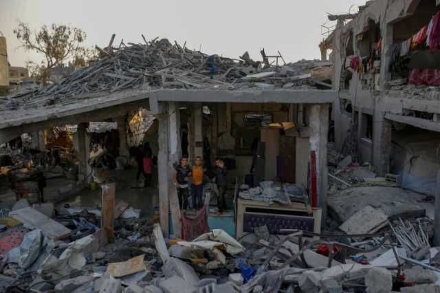 إسرائيل تفرض شروطا تمنع دخول المساعدات إلى غزة