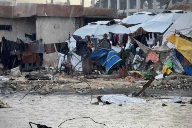 288 ألف أسرة يبيتون بخيام بالية بغزة وحماس تطلق نداء للعالم