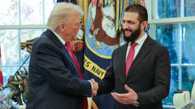 أول لقاء للشرع بترامب يثير جدلا واسعا على المنصات