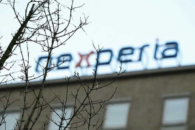 نكسبيريا توقف توريد الرقائق إلى مصنعها في الصين