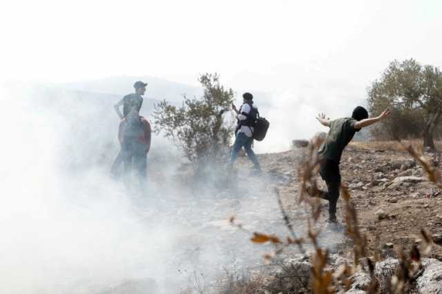 اعتقالات بالضفة والجبهة الشعبية تدعو للاشتباك مع الاحتلال