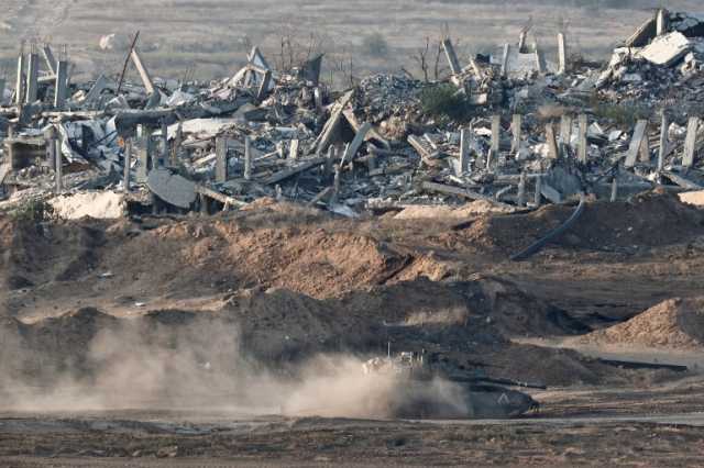 شهيد بخان يونس والاحتلال يواصل عمليات نسف وتدمير القطاع