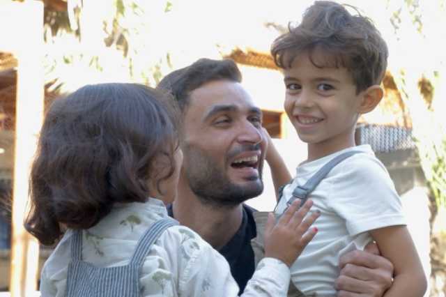 أسير فلسطيني محرر: قيدوني 100 يوم وأوهموني أن عائلتي أبيدت