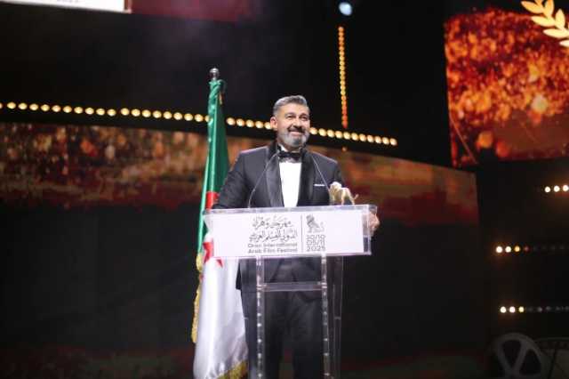 ياسر جلال يعتذر عن تصريحاته في وهران: المعلومة كانت خاطئة ولم أقصد الإساءة