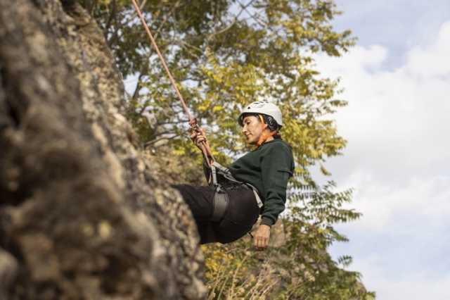 جبال تونج إيلي التركية تفتح مدارسها.. تدريبات شاقة لهواة التسلق قبل صعود القمم