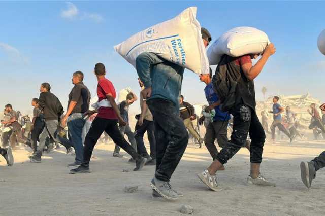 إسرائيل تتحكم في كميات وأسعار وأصناف الغذاء الداخل لغزة