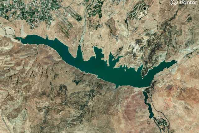 الجفاف الحاد يدفع إيران لبدء عمليات تلقيح السحب