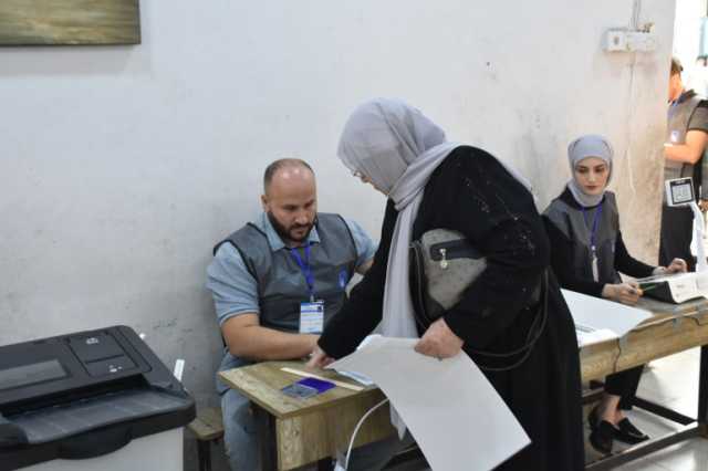العراقيون يصوتون لاختيار برلمان جديد والسوداني: الأجواء مستقرة