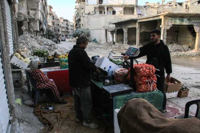 أهالي مخيم اليرموك بدمشق يعودون لإحيائه رغم الدمار ونقص الخدمات